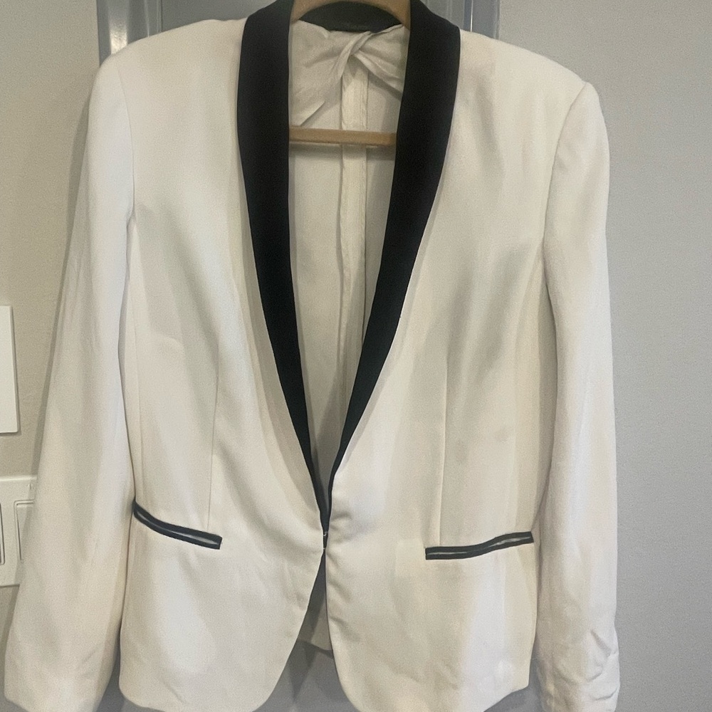 Rag & Bone for Intermix - white and black blazer. Size 8 - Picture 2 of 5